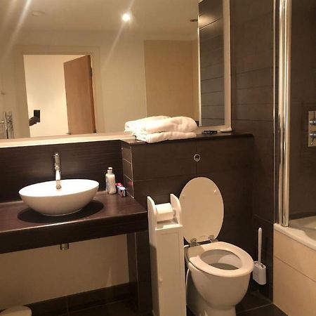 Lovely Serviced Apartment 2Min 2 City Center แมนเชสเตอร์ ภายนอก รูปภาพ